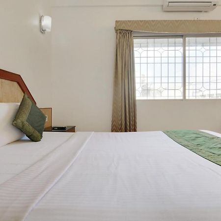 Treebo Trend President Suites Bangalore Bagian luar foto
